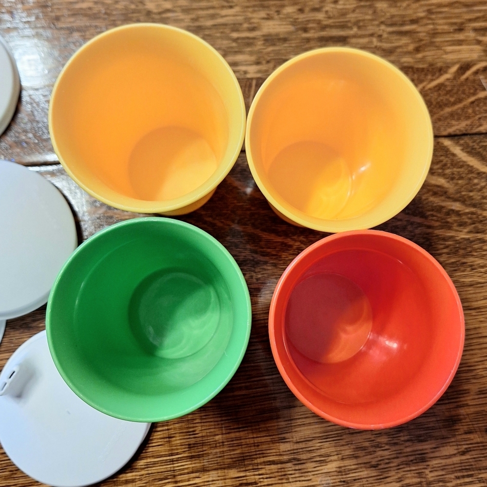 Vintage Tupperware 7 Oz Sippy Cups/Tumblers With Snap on Lids, Set of 4 - Picture 3 of 10